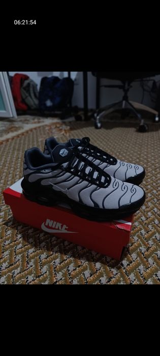 Продам Air max TN