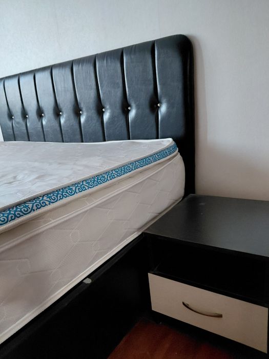 Кровать двухспальная