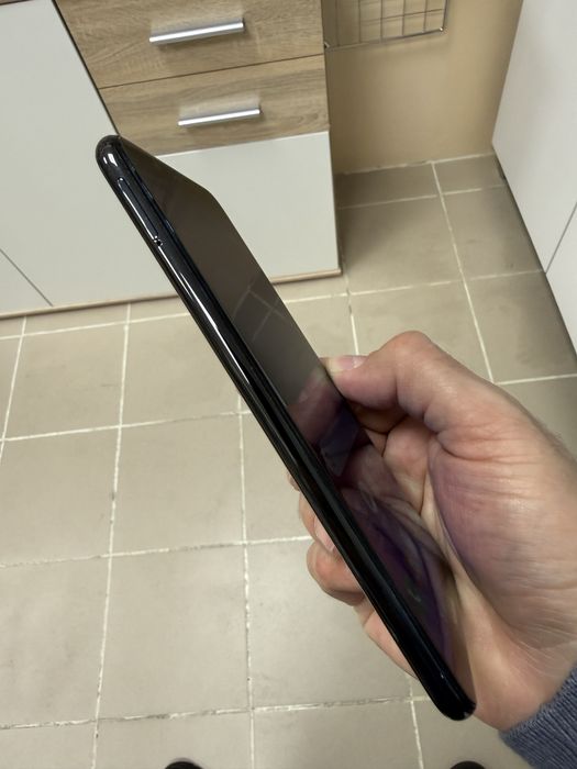 Huawei Y7 (2018) 2/16gb - отличен