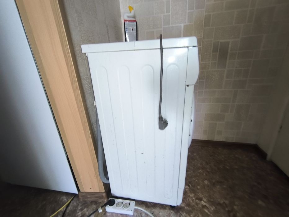 б/у в рабочем состоянии, стиральная машинка