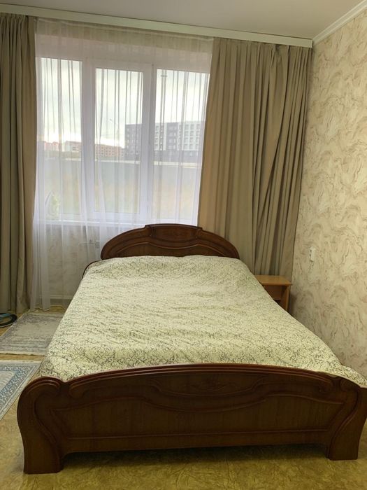 Продам спальный гарнитур