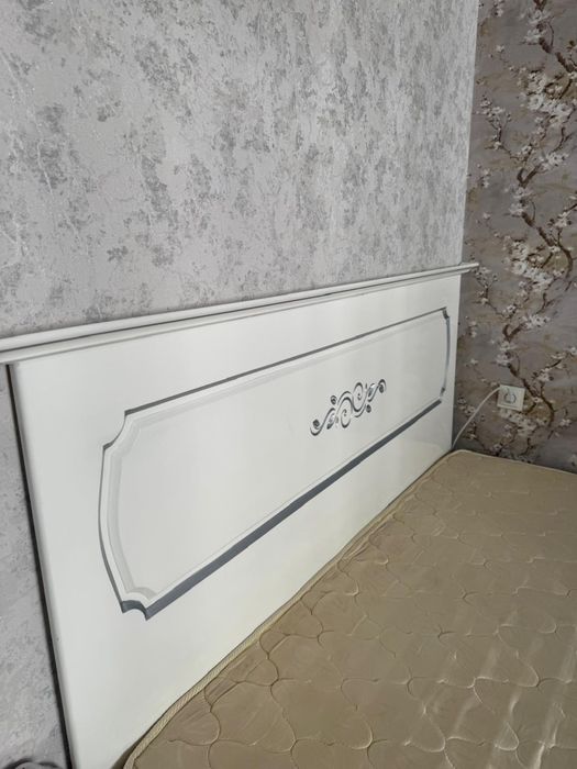 Продам двухспальную кровать