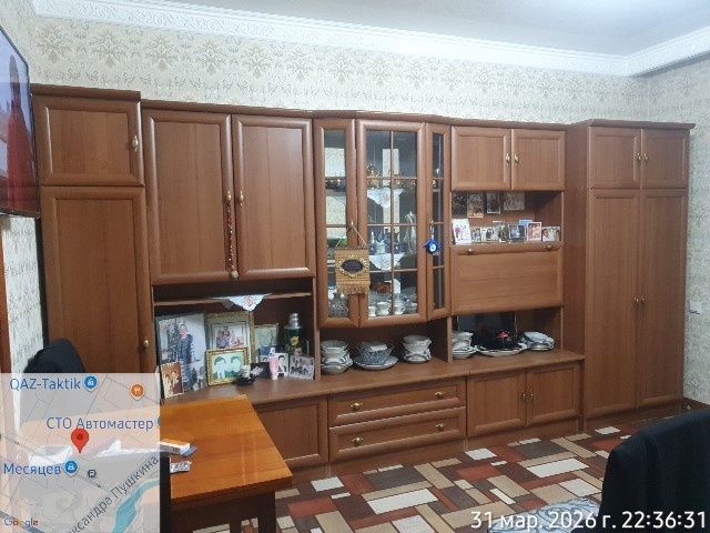 Горка (стенка) в зал, гостинную