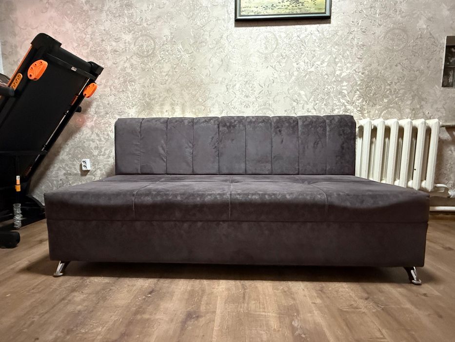 Продается диван в отличном состоянии