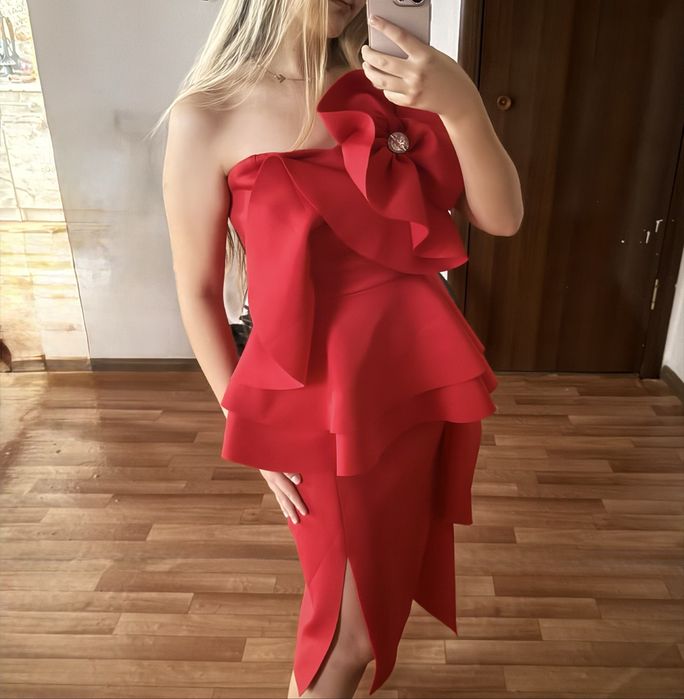 Шикарное платье новое