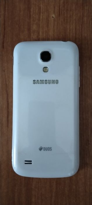 Самсунг S4mini telefon