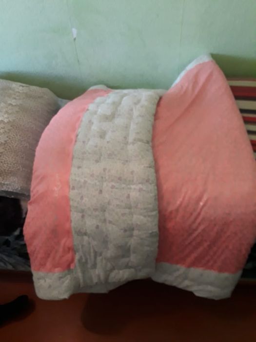 Продам шерстяные кoрпе и одеало