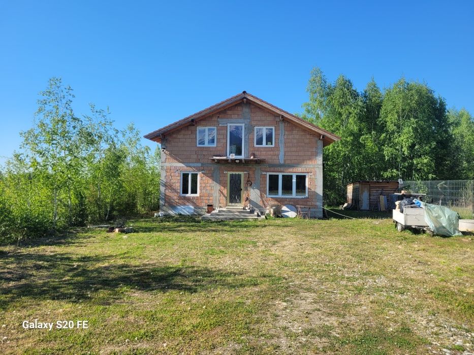 Vând casă pe Valea Avrigului,teren 1000 m
