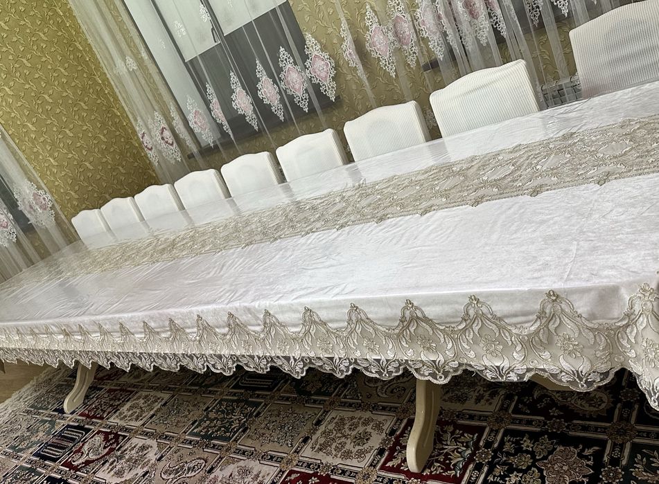 Стол гостевой, без стульев