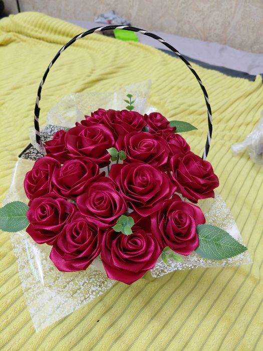 В наличии букет роз