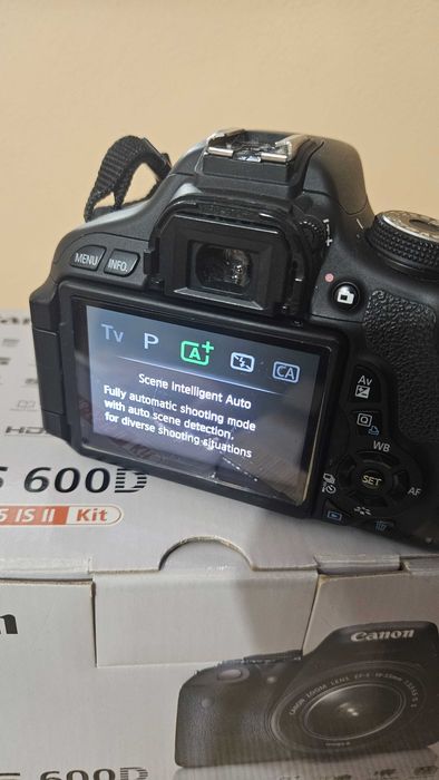 Canon DSLR 600D с аксесоари