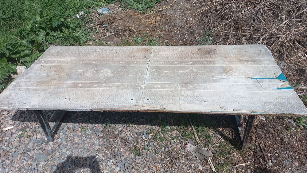 Продам столы Парты,дастархан