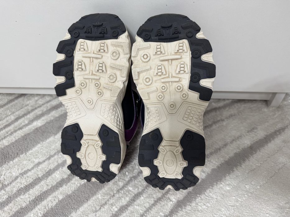 Кроссовки три кота