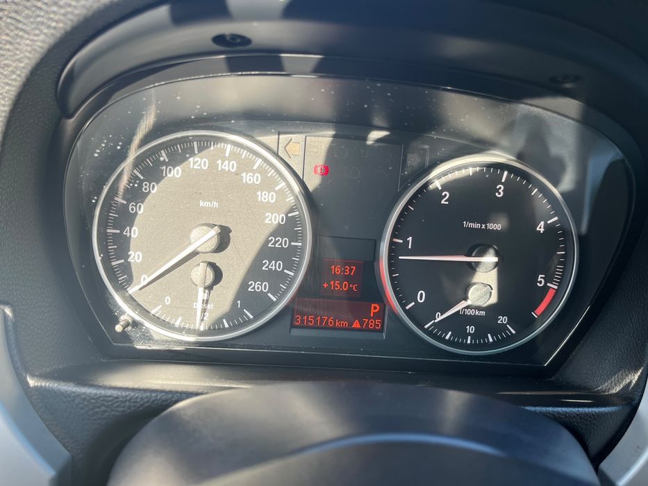 BMW Seria 3 2010 — imagine 5