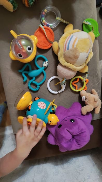 Продам пакет развивающих игрушек