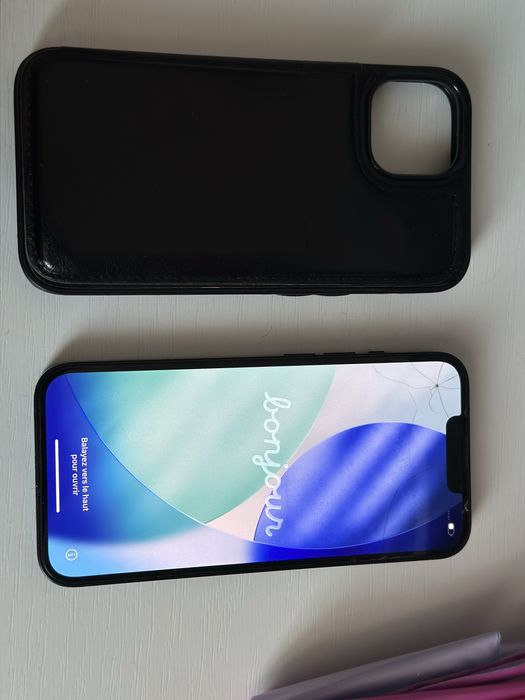 Продам Айфон 13, 128 гб