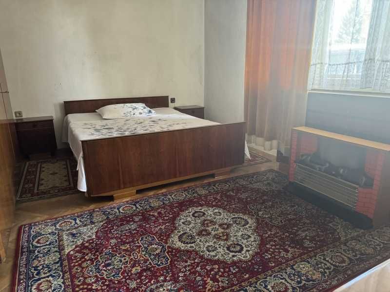 Продава се Тристаен апартамент в Велико Търново, Център - 95 кв.м за 1158 €/кв.м - Снимка #4