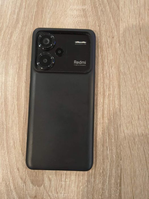 Xiaomi Redmi Note 13 Pro +