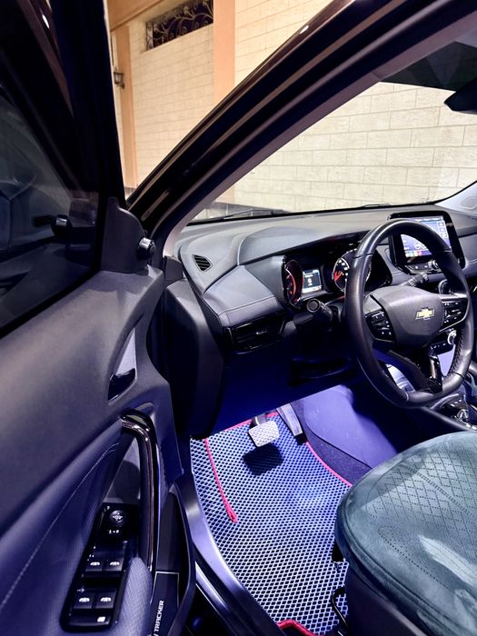 Трекер 2 идеал черный