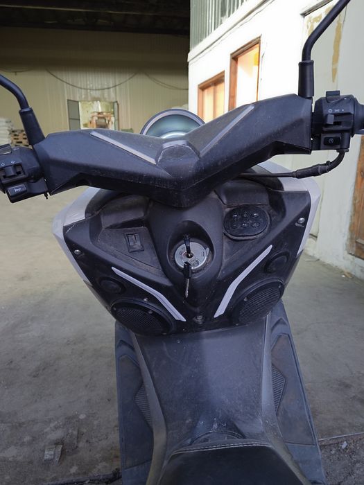 Продаю 2 мопеда макси