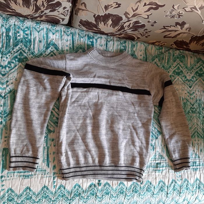 Продаю кофты жилеты к школе