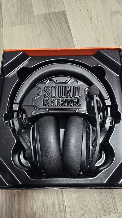 JBL QUANTUM 800 Wireless