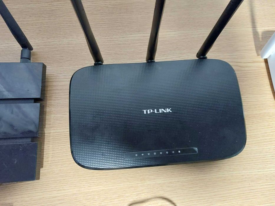 Router-profesional,detin mai multe bucati