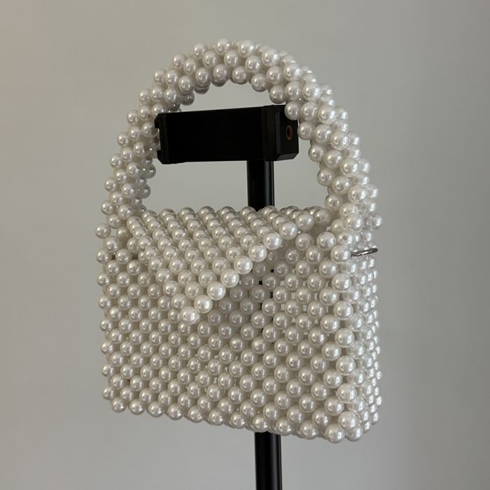 Маленькая сумка из крупного бисера ковертиком