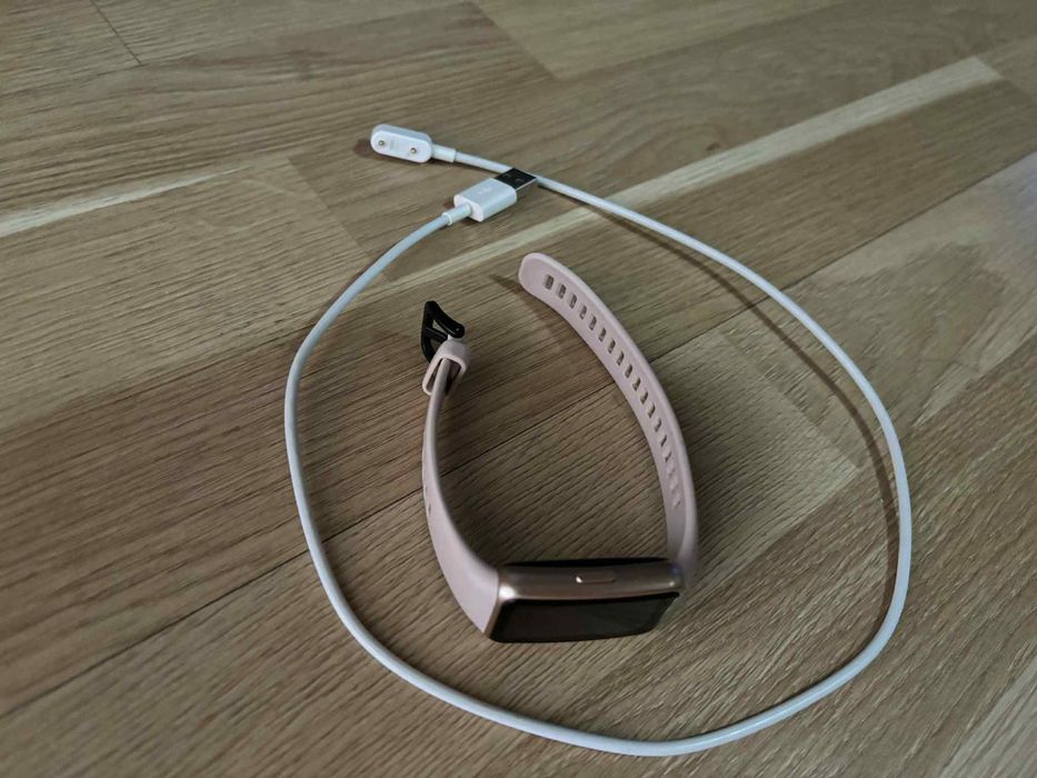 Фитнес гривна Huawei band 6