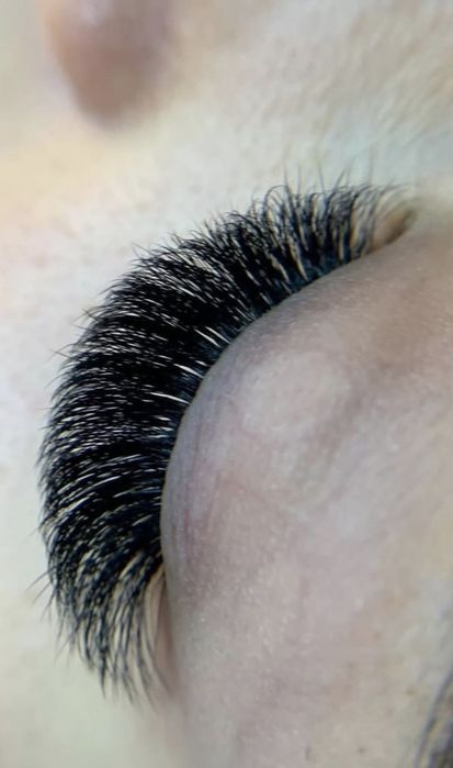 Наращивание ресниц с выездом