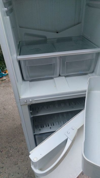 Продам холодильник