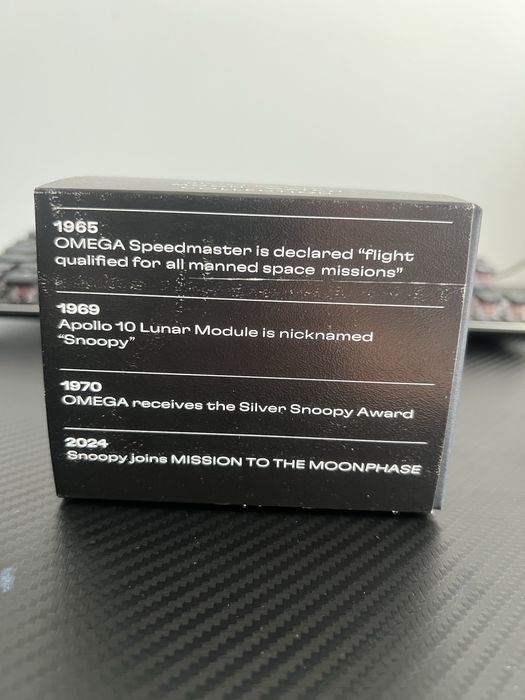 Omega X Swatch Mission to the moon Snoopy edition