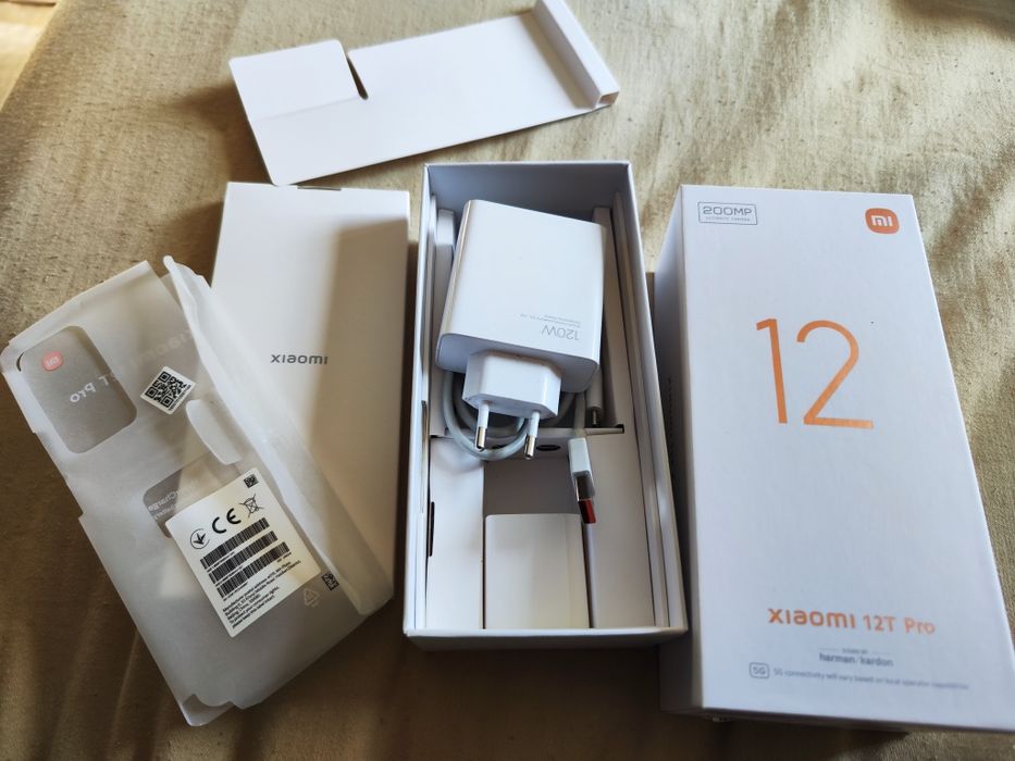 Xiaomi 12 T pro 256mb 8ram  като нов пълен пакет