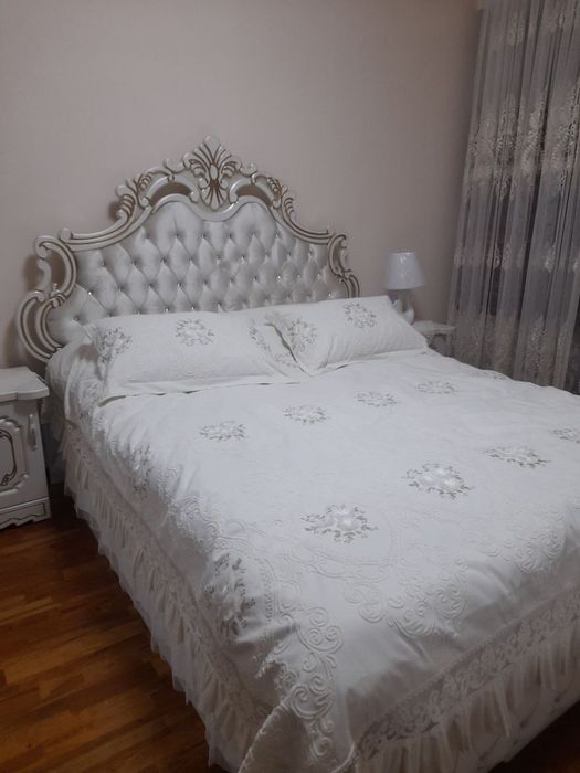 Спальный мебель в хорошем состоянии