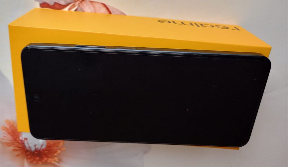 Продам realmi c55 256g