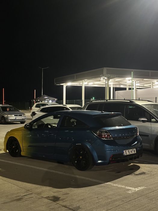 Opel astra h gtc