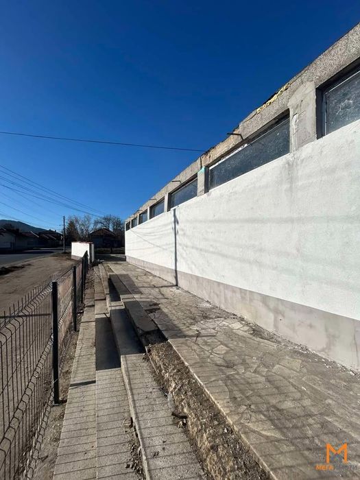 Дава се под наем Промишлена сграда в с. Кормянско, Област Габрово - 1500 кв.м за 306 € - Снимка #2