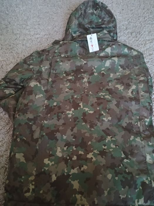 vand scurta ristop mărimea 46/2 și mozaic nouă 46/1 pret 200 fiecare