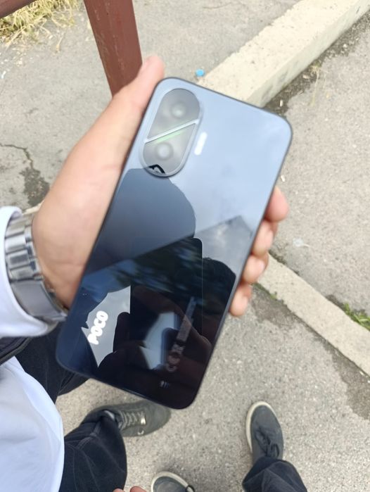 Продам срочно Poco f7 512/16