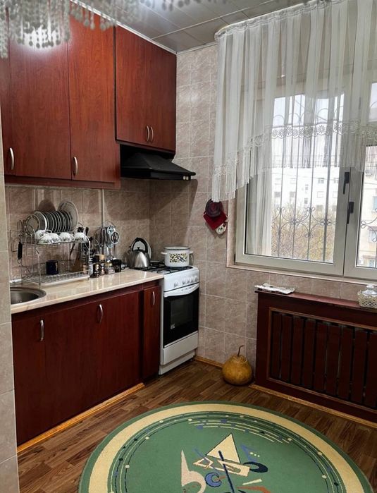 Юнусабад 19кв 3/3/5 Балкон: 2*6