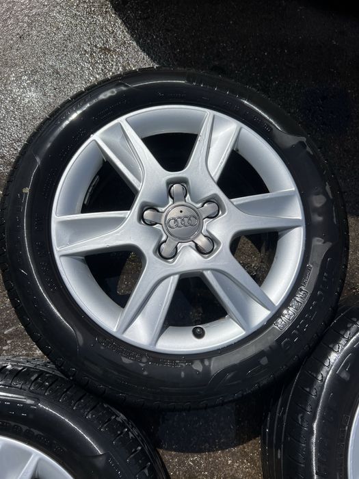 AUDI джанти 16” с летни гуми Pirelli DOT23.