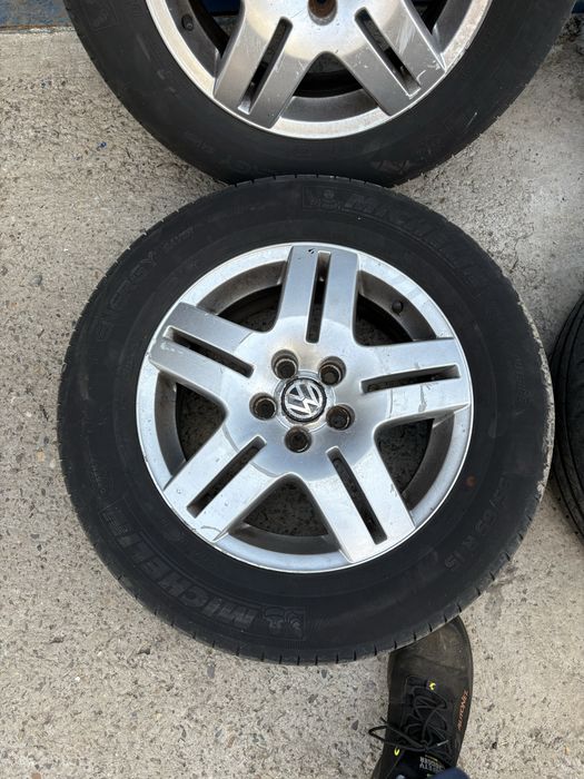 Set Jante Aliaj R15 Originale VW Golf 4 / Bora 5x100 cu Anvelope Michelin 195/65/15