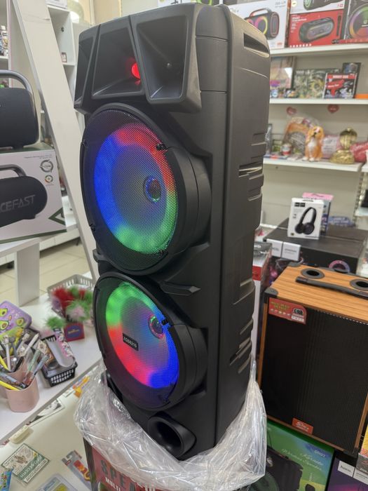 Музыкальна колонка караоке микрофон