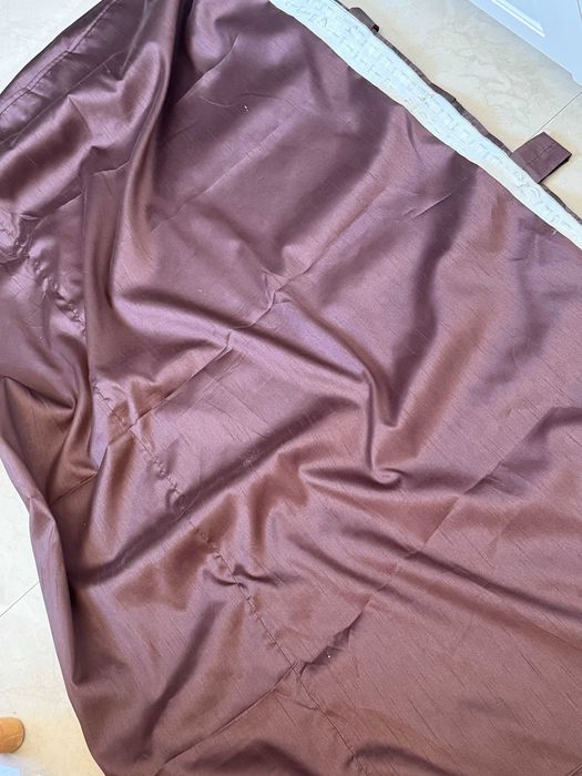 Завеси Jusk с копринен ефект - цвят кафяв