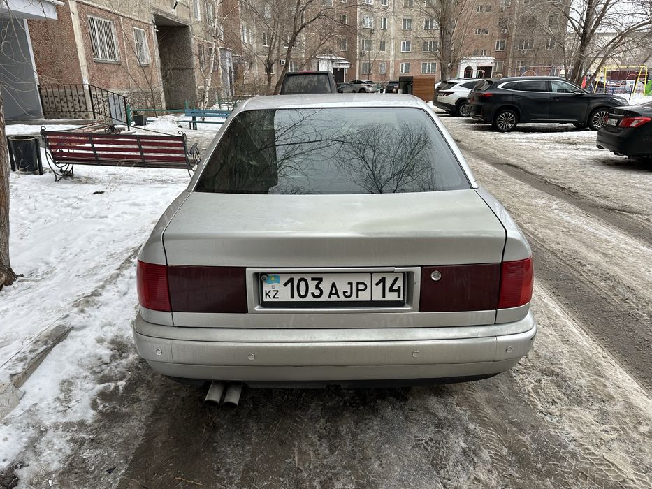 Audi 100 c4 1992год