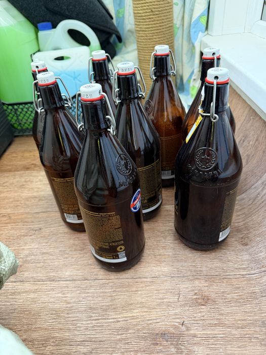 Бутылки с бугельной пробкой