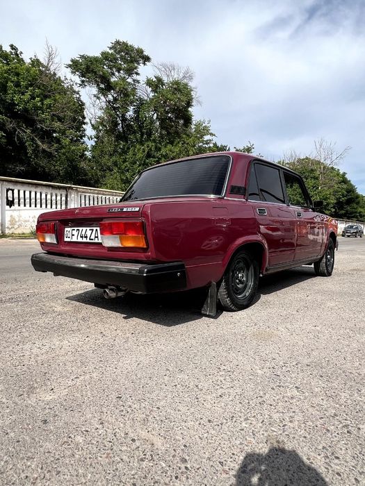 Vaz 2107 sotiladi