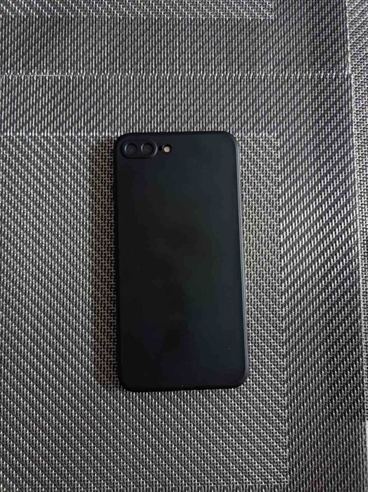 Продавам Iphone 7 plus 128gb в много добро състояние