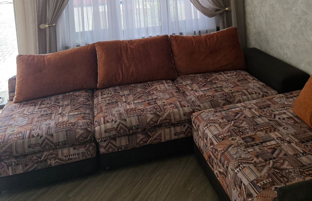 Продам диван. Диван-кровать.