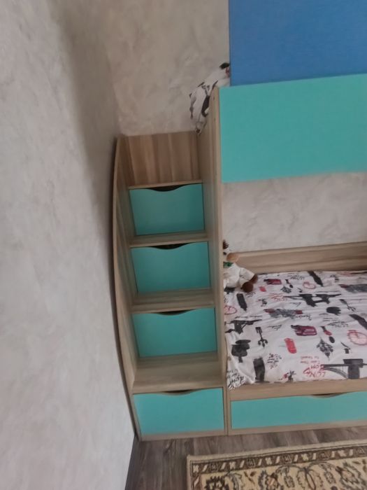 Продам кровать двухъярусную